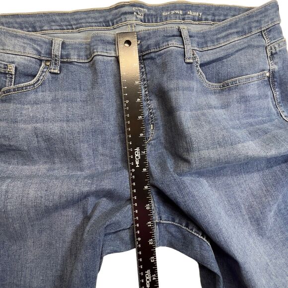 Crown & Ivy Jeans Womens Size 20 WR Curvy Skinny Distressed Ankle Pants Stretch - Picture 9 of 13